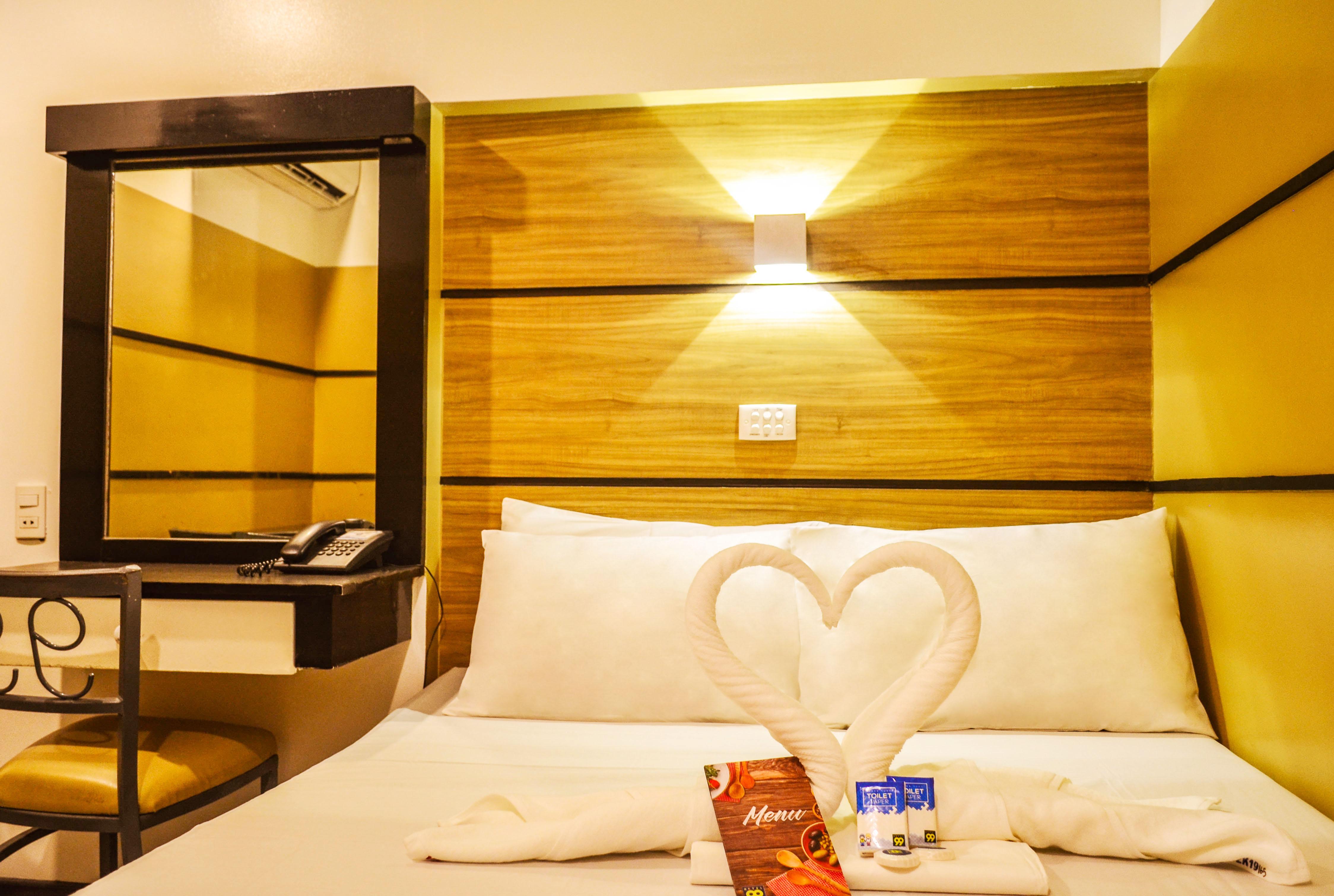 Hotel 99 Cubao Quezon City Bagian luar foto