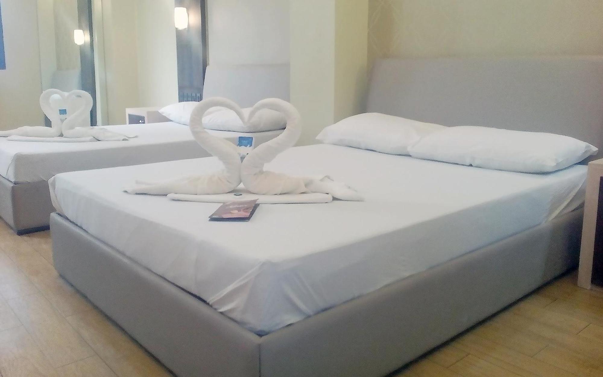 Hotel 99 Cubao Quezon City Bagian luar foto