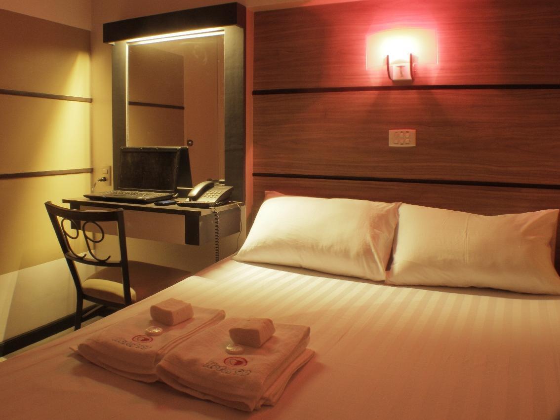Hotel 99 Cubao Quezon City Bagian luar foto