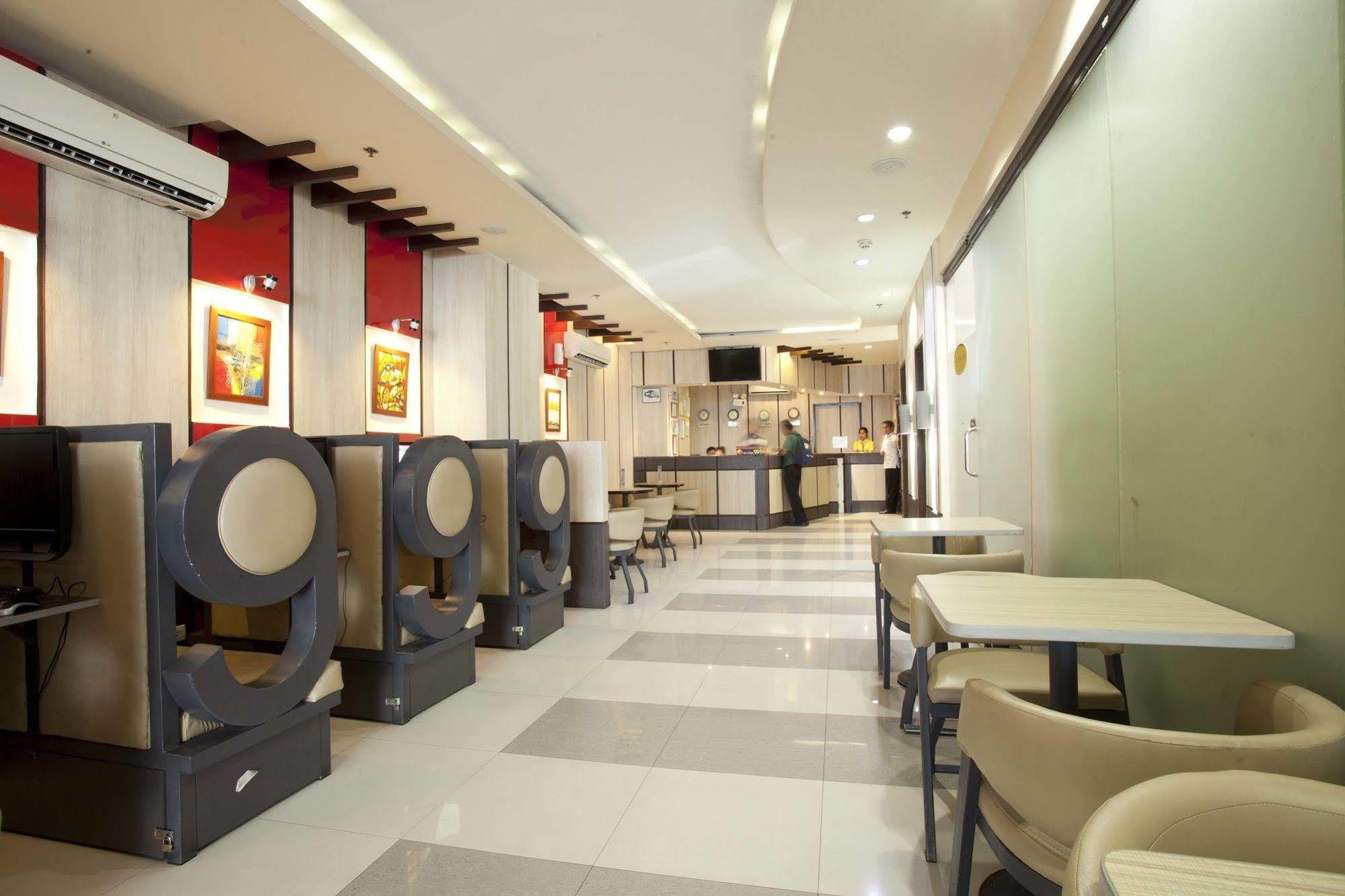 Hotel 99 Cubao Quezon City Bagian luar foto