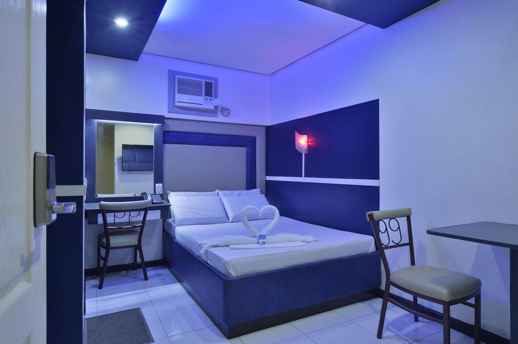 Hotel 99 Cubao Quezon City Bagian luar foto